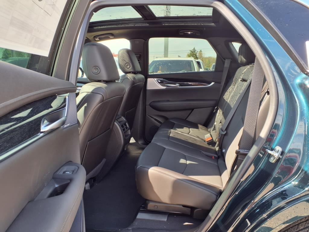 new 2025 Cadillac XT5 car, priced at $49,144