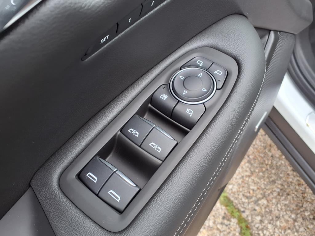 new 2025 Cadillac XT6 car, priced at $60,139