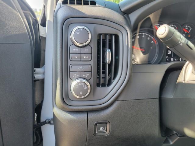new 2025 GMC Sierra 1500 car, priced at $44,045