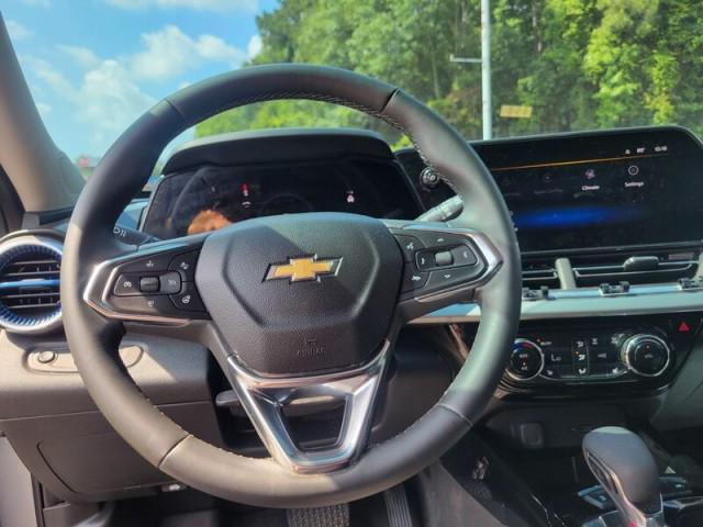 used 2025 Chevrolet Trax car, priced at $24,295