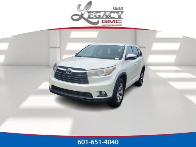 used 2015 Toyota Highlander car, priced at $9,900