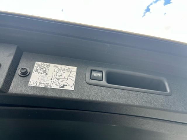 used 2022 Toyota Highlander car, priced at $36,900