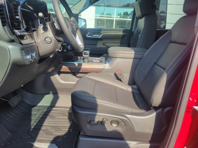new 2025 GMC Sierra 1500 car, priced at $56,320