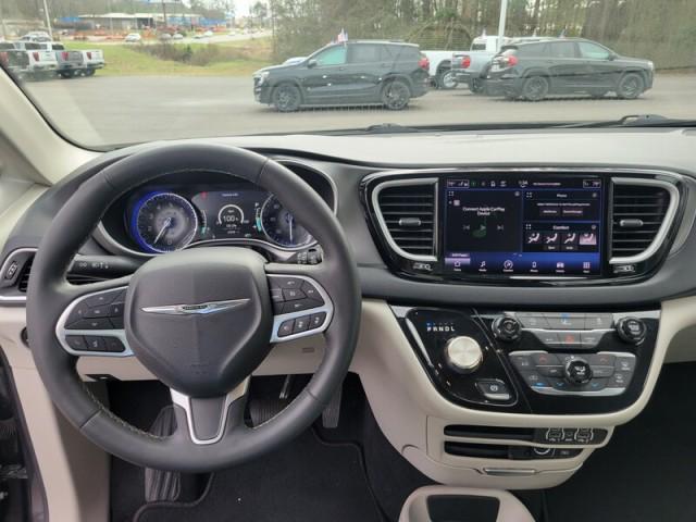 used 2022 Chrysler Pacifica car, priced at $19,985