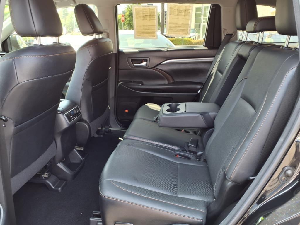 used 2017 Toyota Highlander car, priced at $26,995