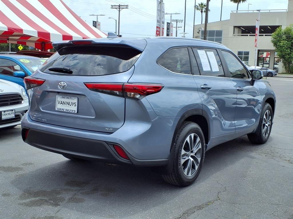 used 2023 Toyota Highlander car, priced at $37,995
