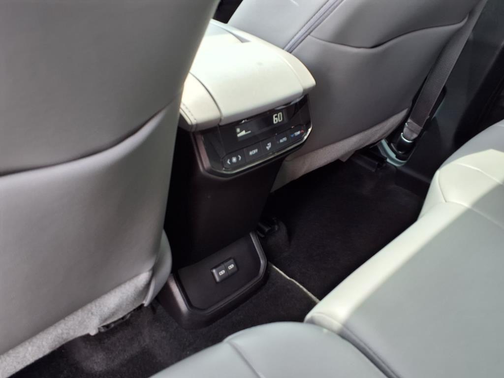 used 2023 Toyota Highlander car, priced at $37,995