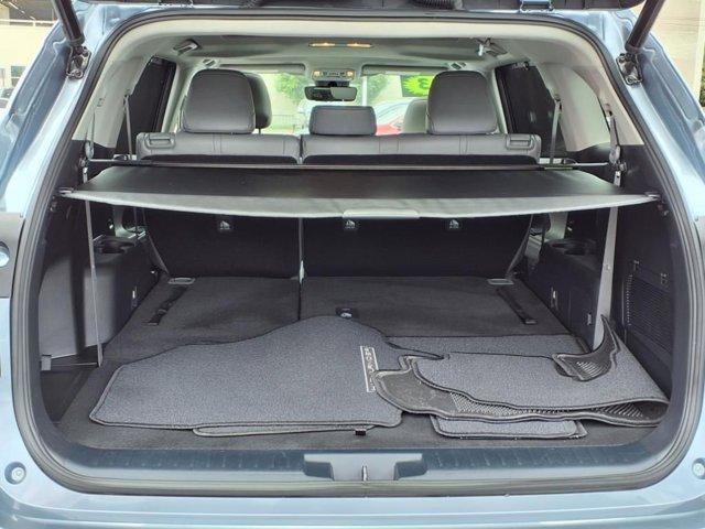 used 2023 Toyota Highlander car, priced at $39,995