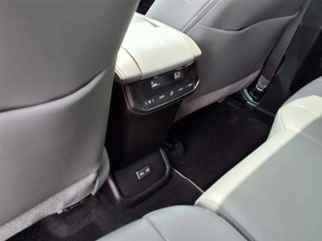 used 2023 Toyota Highlander car, priced at $39,995