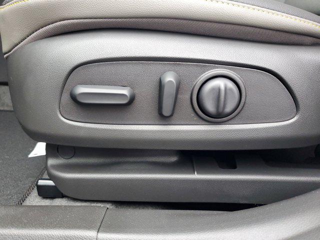 new 2025 Chevrolet Trax car, priced at $25,063