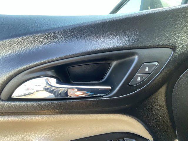 used 2022 Chevrolet Equinox car, priced at $25,980