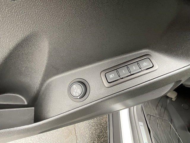 used 2022 Chevrolet Equinox car, priced at $25,980
