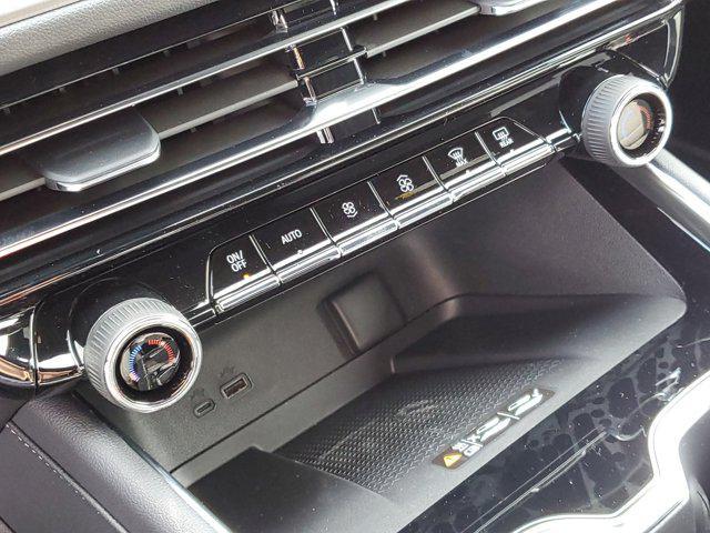 new 2026 Chevrolet Traverse car, priced at $41,003