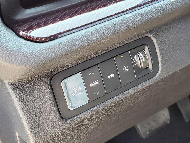 new 2026 Chevrolet Traverse car, priced at $48,421