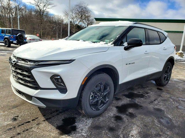 new 2025 Chevrolet Blazer car, priced at $35,352