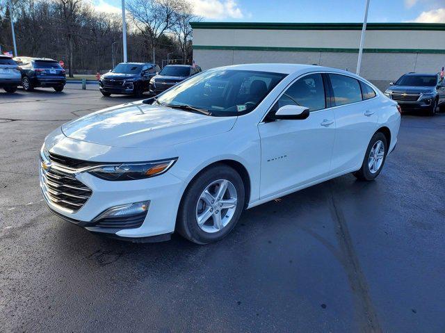 new 2025 Chevrolet Malibu car, priced at $25,874