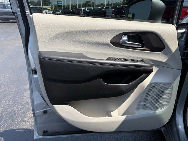used 2019 Chrysler Pacifica car, priced at $18,783