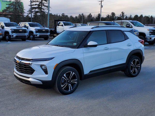 new 2025 Chevrolet TrailBlazer car, priced at $28,756