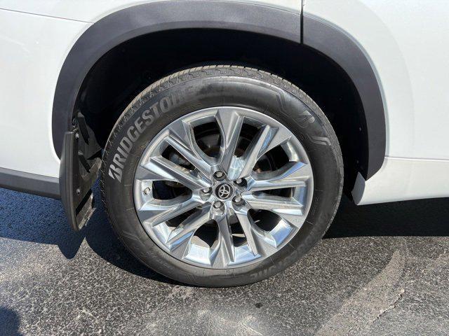 used 2022 Toyota Highlander car, priced at $44,983