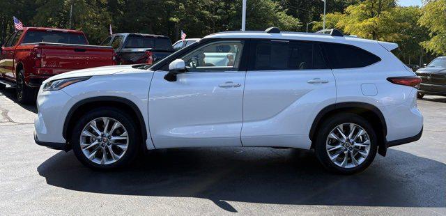 used 2022 Toyota Highlander car, priced at $44,983