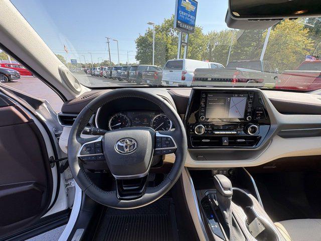 used 2022 Toyota Highlander car, priced at $44,983