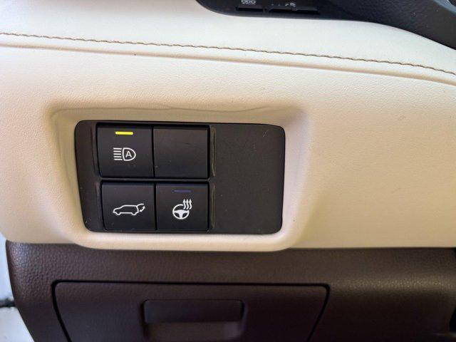 used 2022 Toyota Highlander car, priced at $44,983