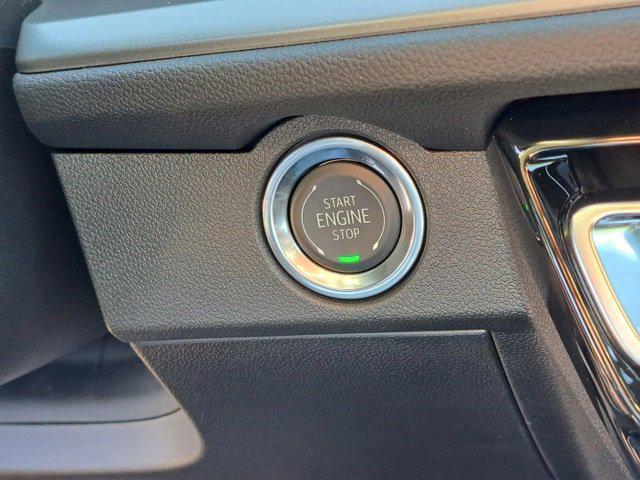 new 2025 Chevrolet Traverse car, priced at $39,389