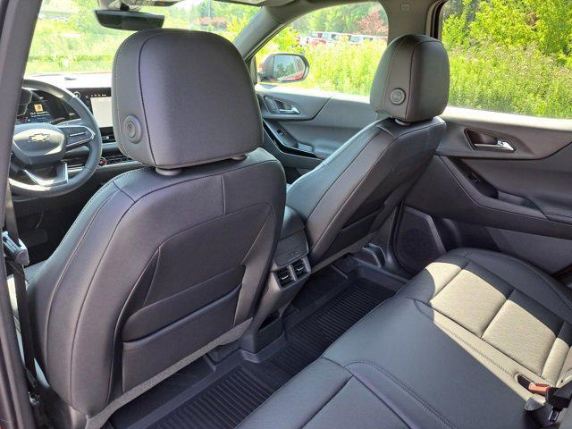 new 2026 Chevrolet Equinox car, priced at $33,026
