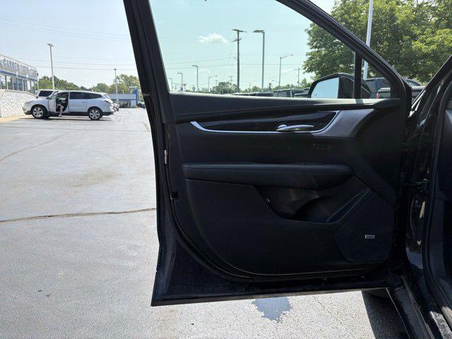 used 2021 Cadillac XT5 car, priced at $25,980