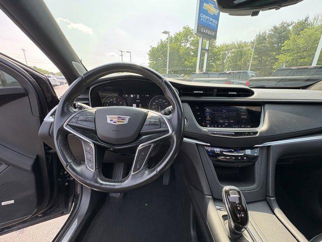 used 2021 Cadillac XT5 car, priced at $25,980