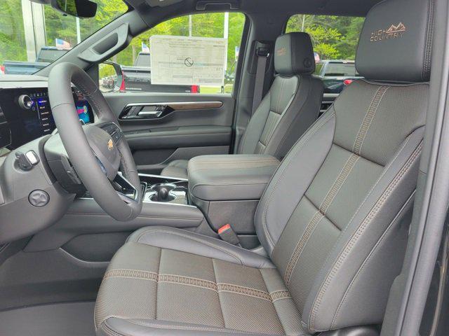 new 2025 Chevrolet Suburban car, priced at $79,649