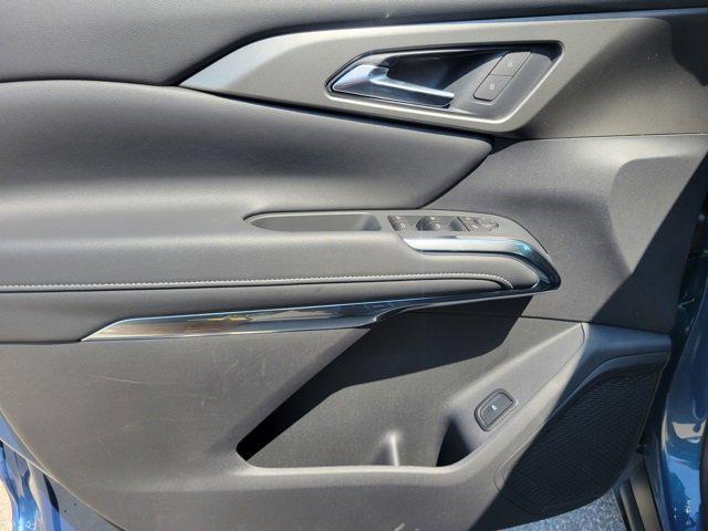 new 2025 Chevrolet Traverse car, priced at $40,686