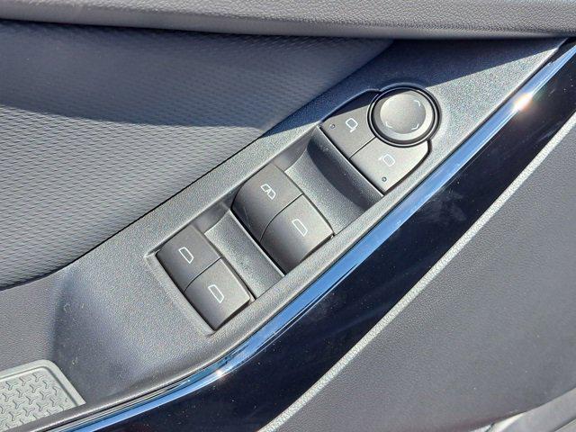 new 2026 Chevrolet Equinox car, priced at $33,052