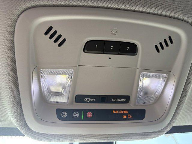 used 2021 Chevrolet Traverse car, priced at $27,980