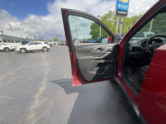 used 2023 Chevrolet Traverse car, priced at $34,980