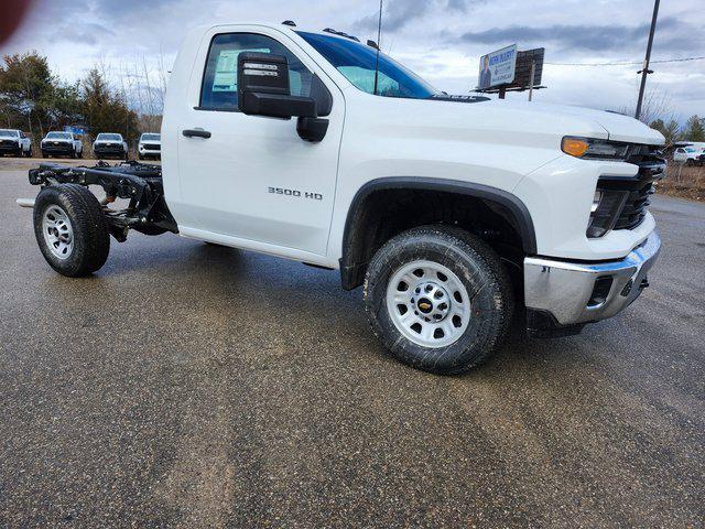 new 2025 Chevrolet Silverado 3500 car, priced at $46,664