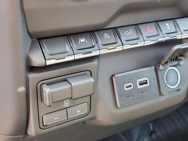 new 2025 Chevrolet Silverado 1500 car, priced at $45,602