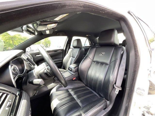 used 2021 Chrysler 300 car