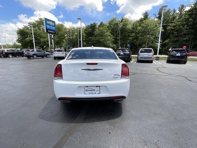 used 2021 Chrysler 300 car