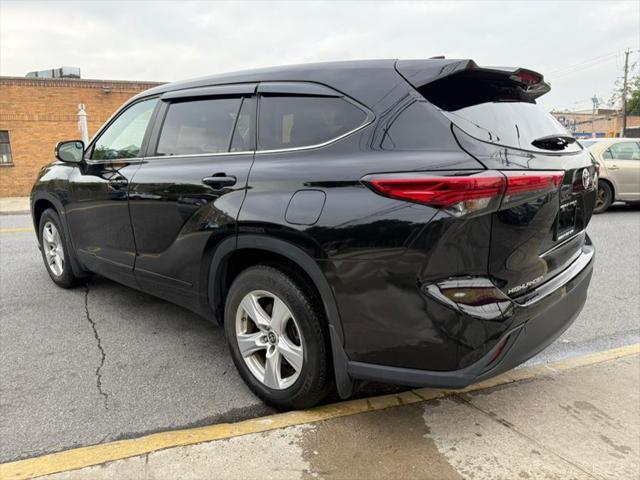 used 2023 Toyota Highlander car, priced at $24,995