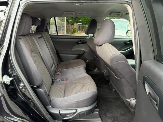 used 2023 Toyota Highlander car, priced at $24,995