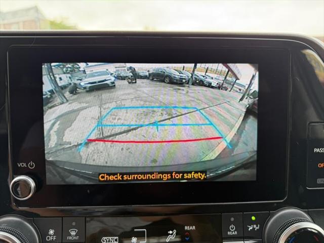 used 2023 Toyota Highlander car, priced at $24,995