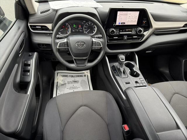used 2023 Toyota Highlander car, priced at $24,995