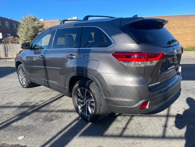 used 2019 Toyota Highlander car, priced at $21,995