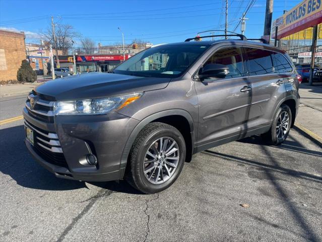 used 2019 Toyota Highlander car, priced at $21,995