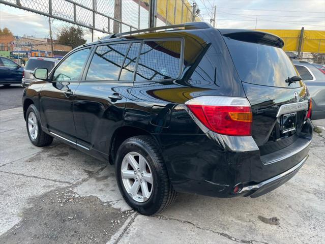 used 2010 Toyota Highlander car, priced at $10,995