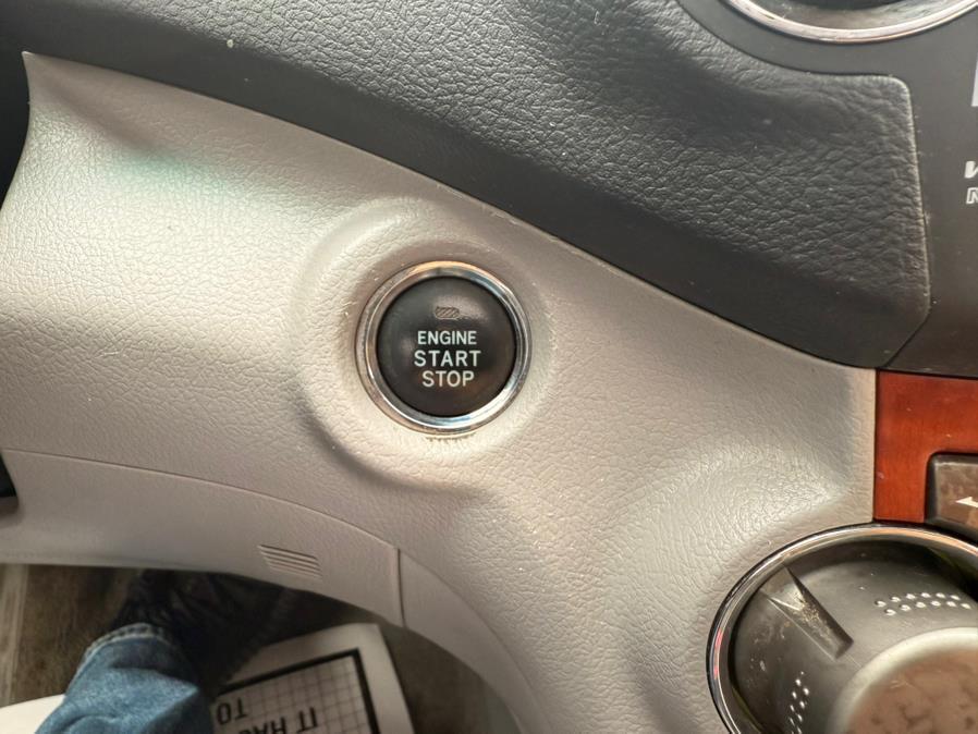 used 2009 Toyota Highlander car, priced at $9,995