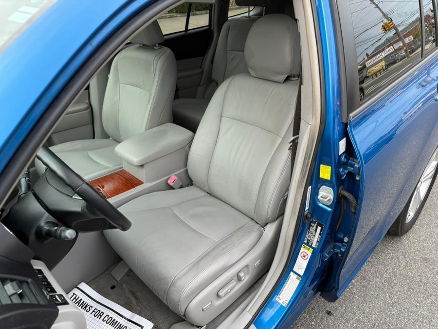 used 2009 Toyota Highlander car, priced at $9,995