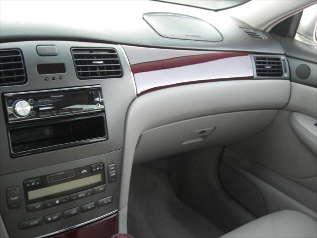 used 2004 Lexus ES 330 car, priced at $5,699