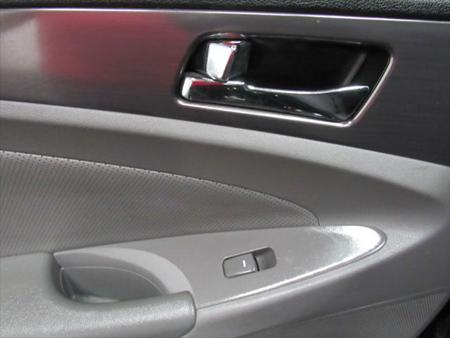 used 2014 Hyundai Sonata Hybrid car, priced at $16,494